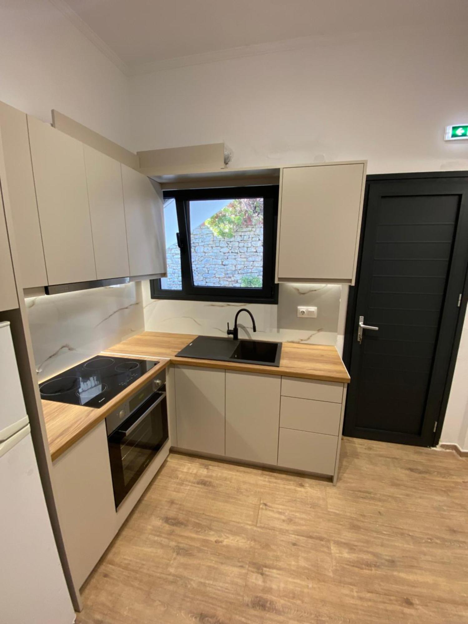 Akrogiali Apartments Mparmpati Værelse billede
